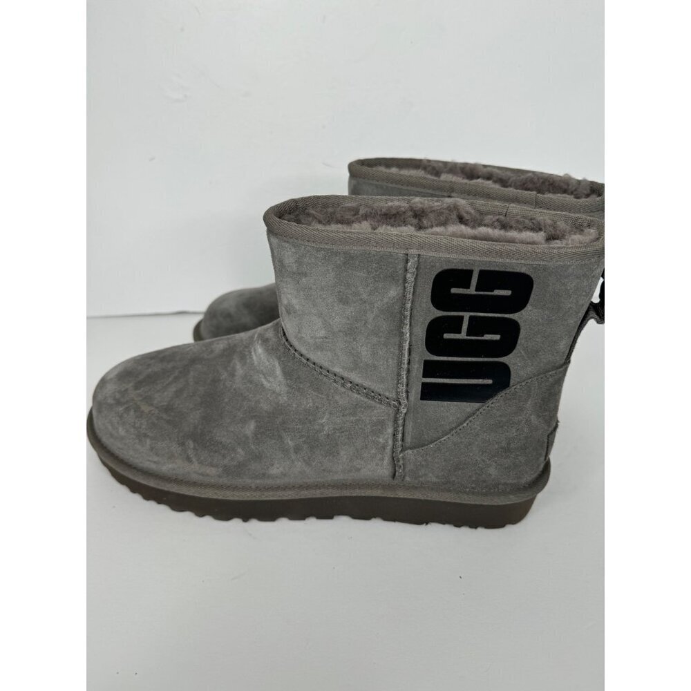 NEW UGG Classic Mini UGG Rubber Logo Grey Boot Suede Sheepskin EU 42 US 11 UK 9 - Picture 6 of 9
